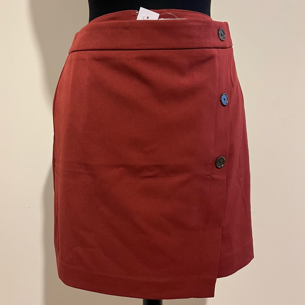 NWT Loft mini skirt button accents rust color size 6